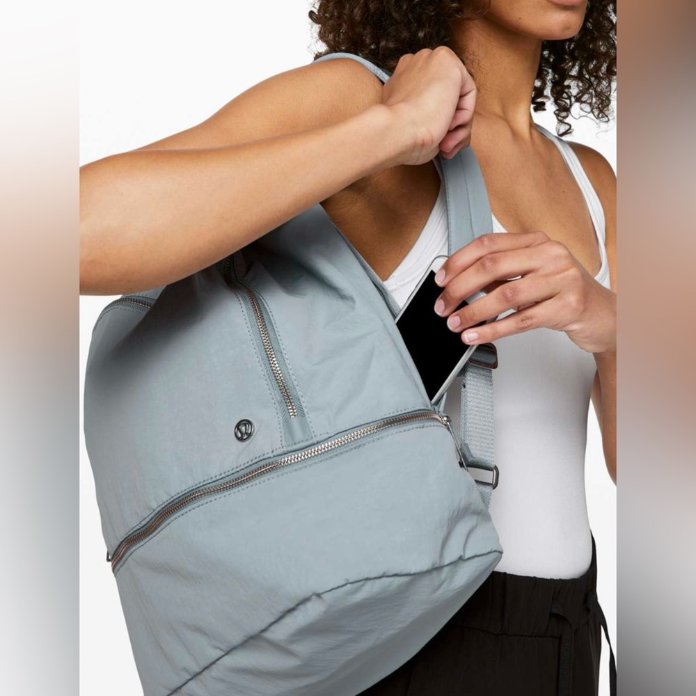 Lululemon City Adventurer Backpack Vol 17 L in Chambray - Picture 8 of 14